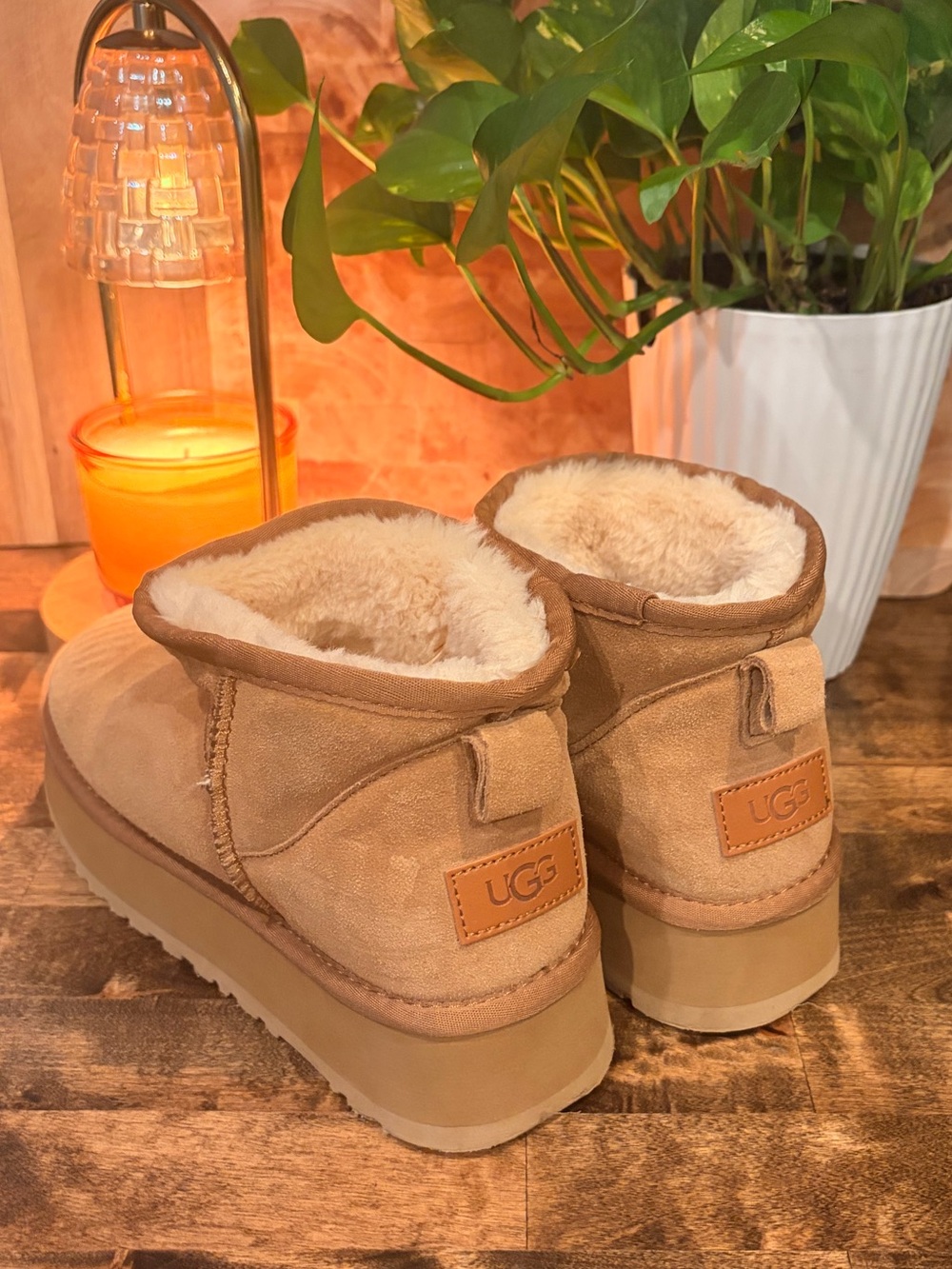 UGG Kids Mini Chestnut Suede Shearling Slip-On Boots